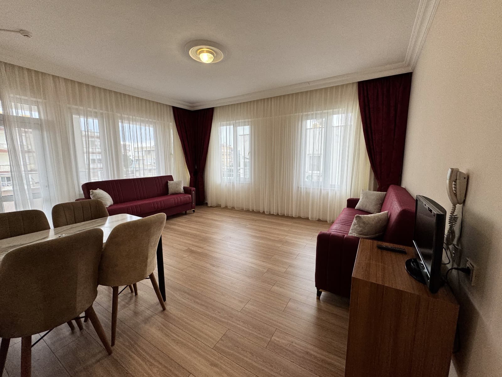 Mitos Apart Daire - Geniş Salon